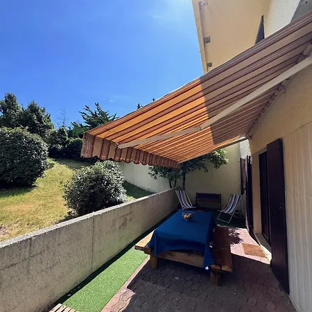 Lumineux A 300m De L'ocean Et Proche Du Marche, Rez-de-chaussee, Terrasse Amenagee. - Fr-1-239-1041 Apartment *